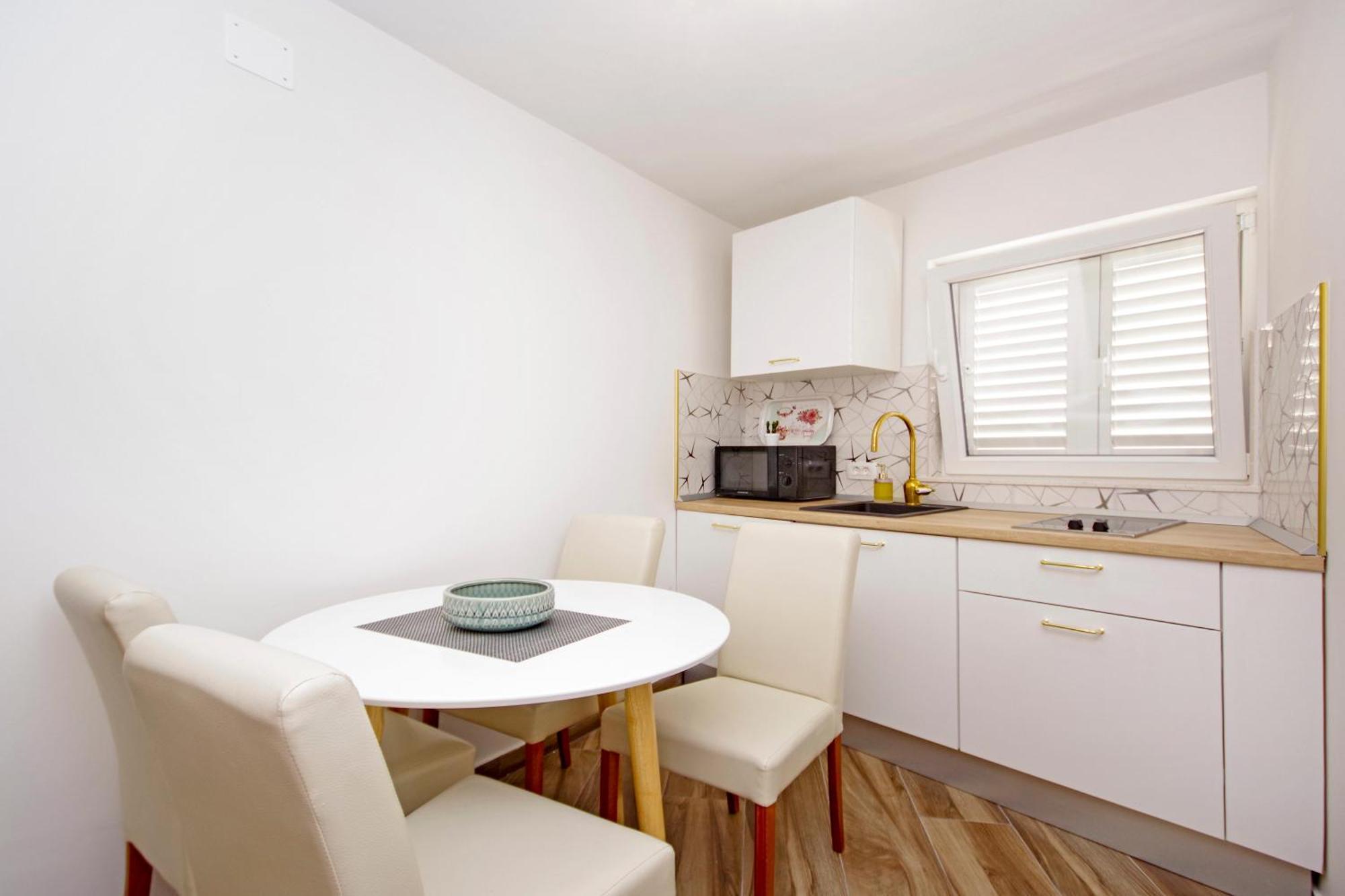 Apartments Roma Baska Voda Ngoại thất bức ảnh