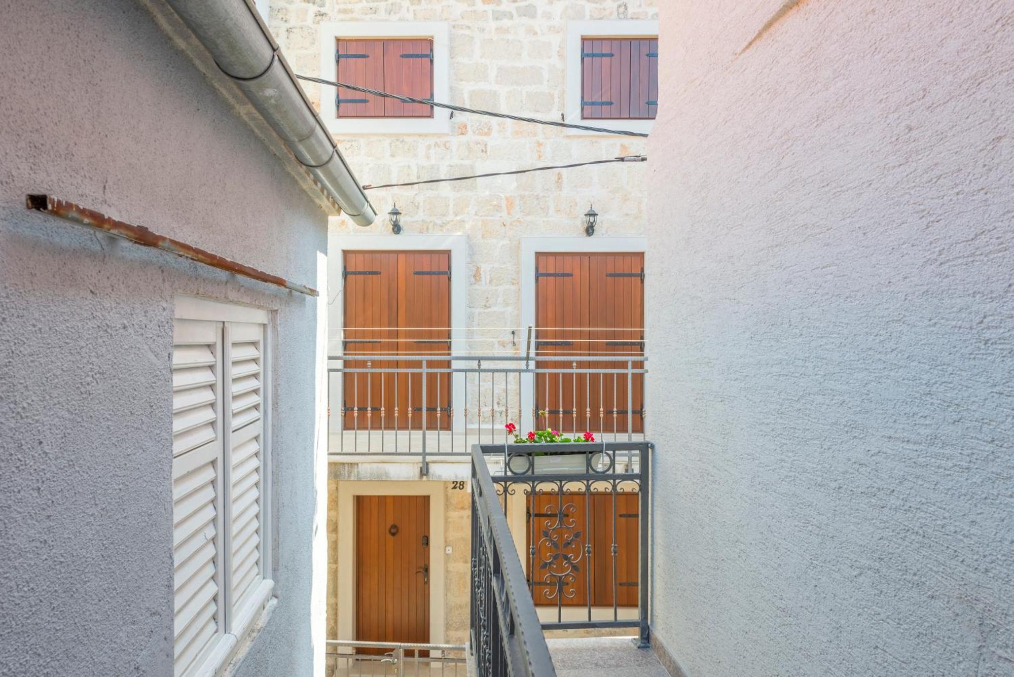 Apartments Roma Baska Voda Ngoại thất bức ảnh